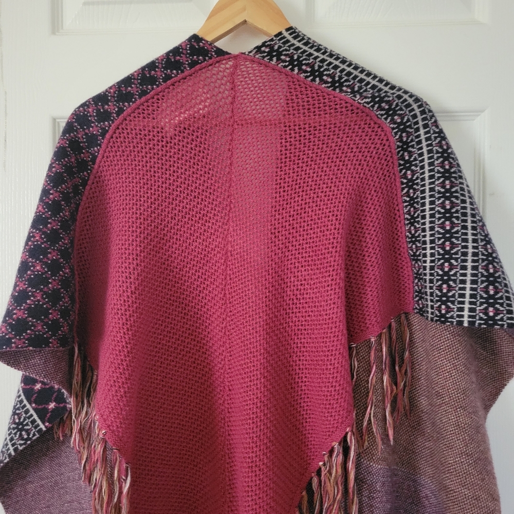 Angel Of The North Shawl - Picture 6 of 12